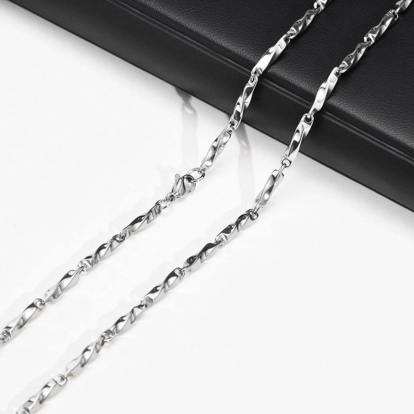 Mens Mobius Chain Necklaces Gifts Jewelry, Silver Color 4mm Wide Stainless Steel Geometric Twisted Links Choker Collar